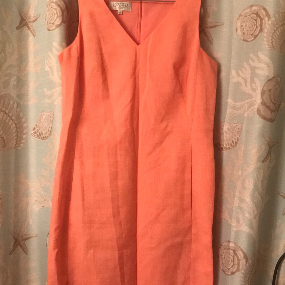 Kasper dress sz6; like new, my loss your gain. Light peach color w/ pockets!